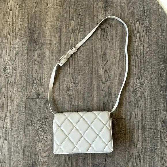 H&M Taupe Quilted Crossbody - Picture 2 of 4